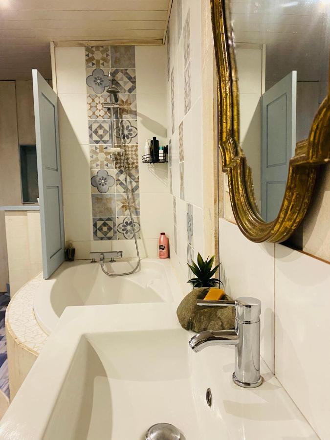 La Poterie Bed & Breakfast Carresse ภายนอก รูปภาพ