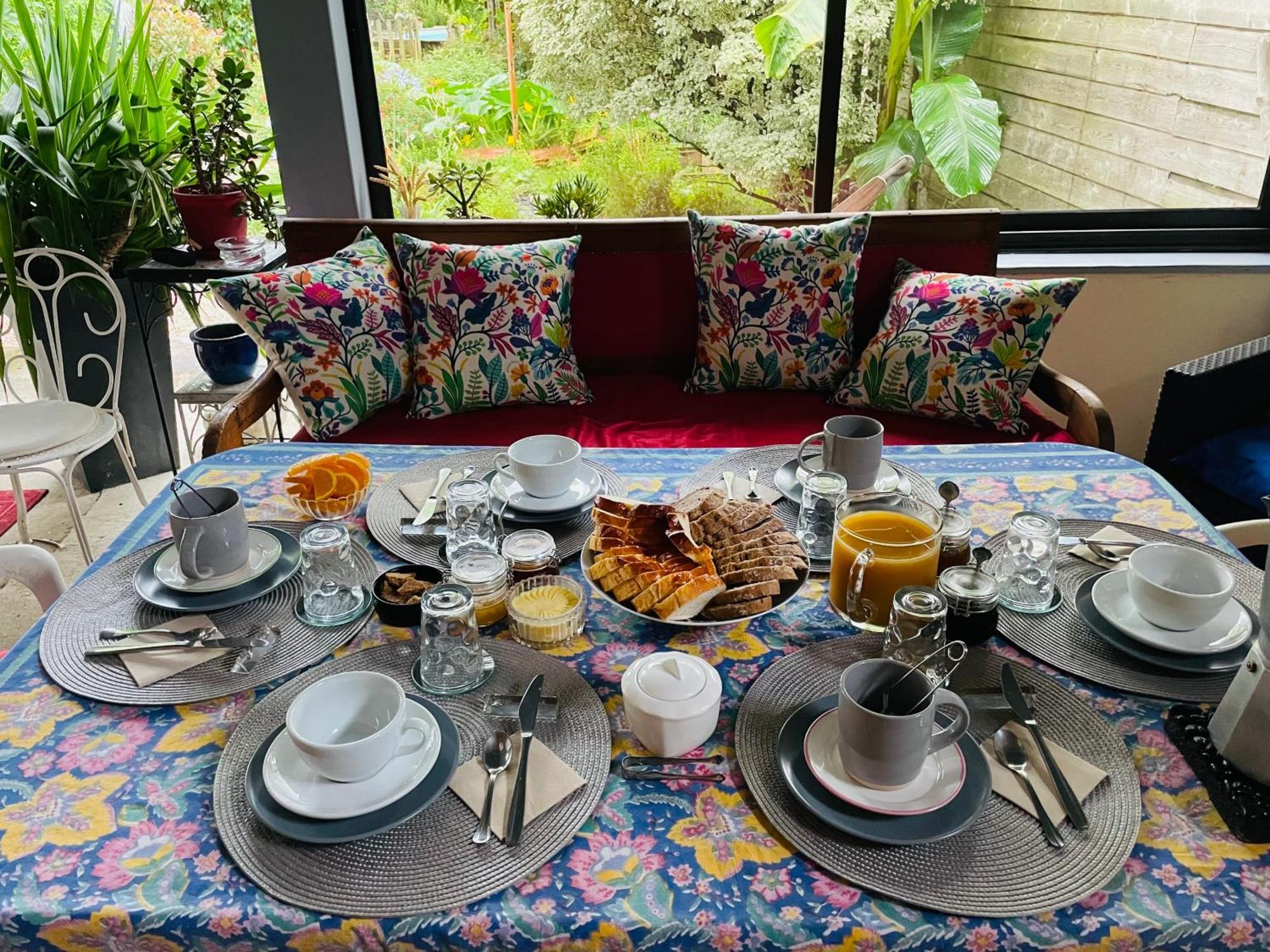 La Poterie Bed & Breakfast Carresse ภายนอก รูปภาพ