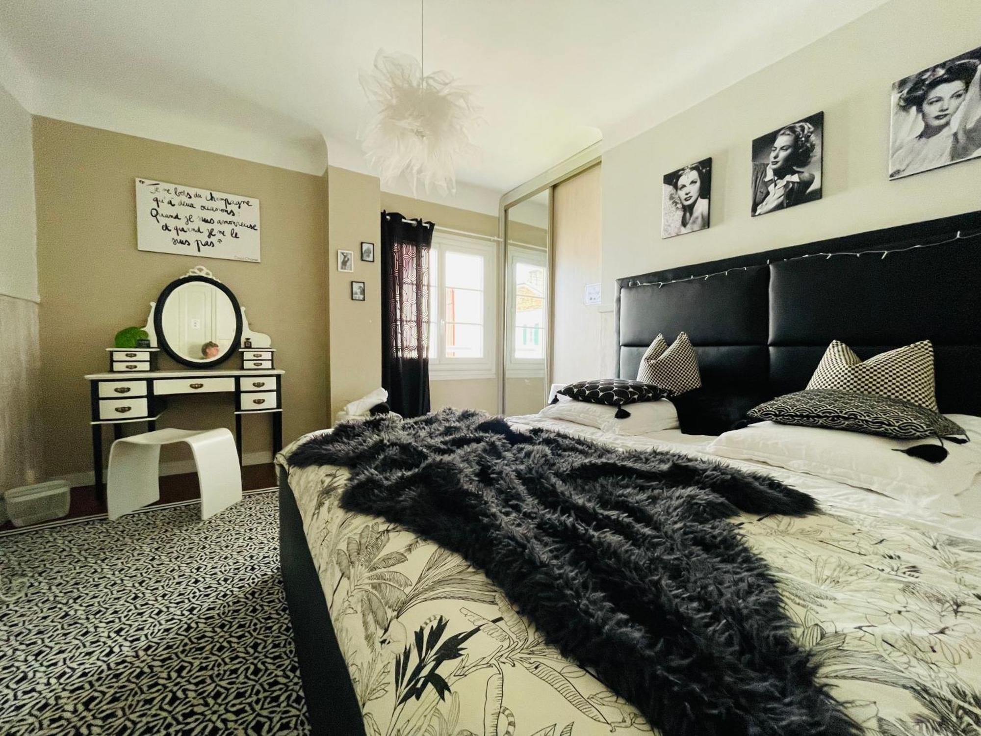 La Poterie Bed & Breakfast Carresse ภายนอก รูปภาพ